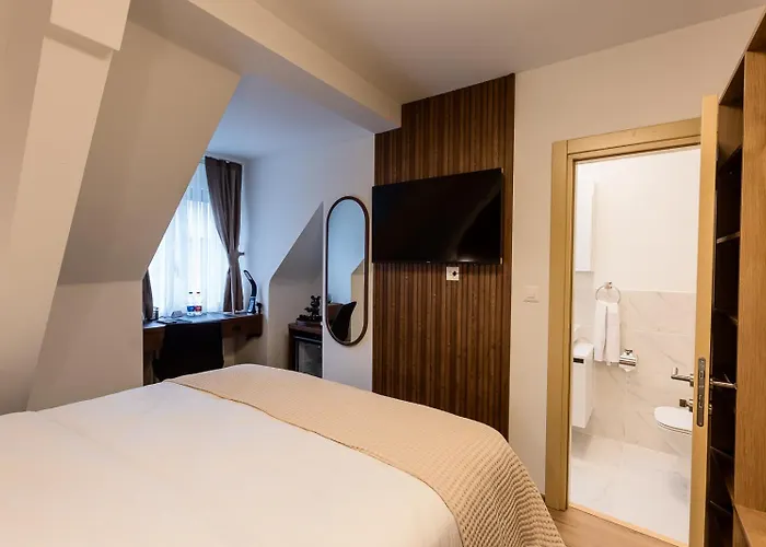 Deluxe & Kreis 4 Zürich