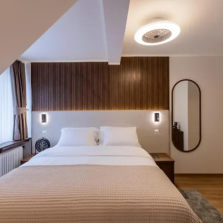 Hotel Deluxe & Kreis 4 Zurich