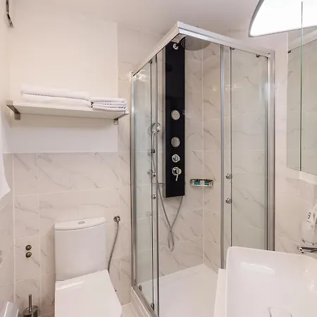 Hotel Deluxe & Kreis 4 Zurich