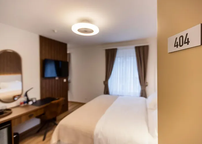 Hotel Deluxe & Kreis 4 Zurich