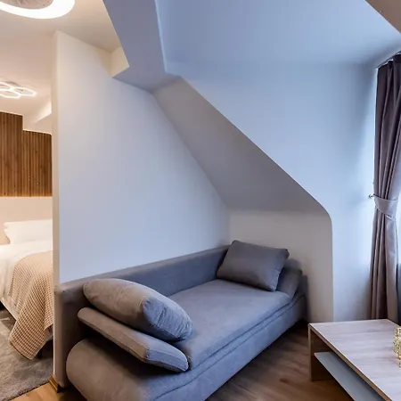 Hotell Deluxe & Kreis 4